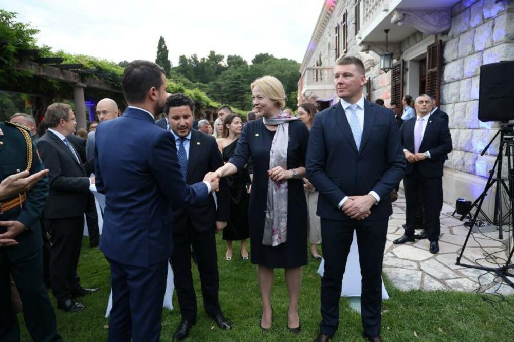 <p>Domaćini prijema bili su premijer Dritan Abazović i Ministar unutrašnjih poslova Filip Adžić</p>