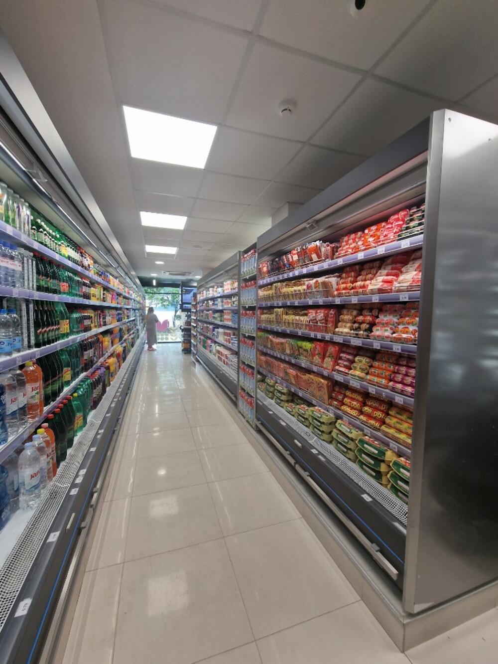 <p>Trgovinski lanac HDL otvorio je na samoj obali u Rafailovićima novi moderni format marketa - HDL Mini.</p>