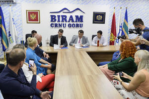 Pokret Evropa sad i Biram Crnu Goru potpisali sporazum o...