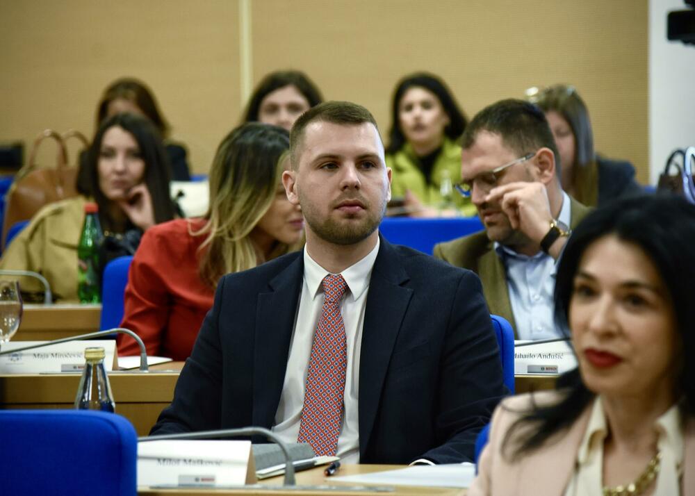 Uskladiti obrazovne programe sa tržištem rada: Mašković