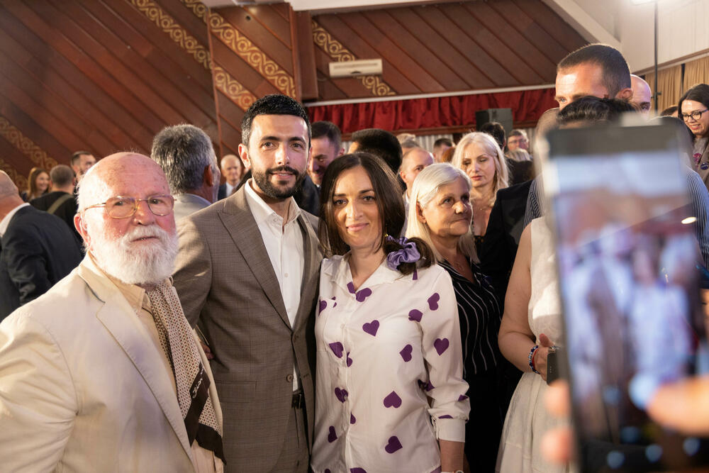 <p>“Uvjeren sam da su teška vremena za nama i da smo uspjeli u ove tri godine da sačuvamo temeljne crnogorske vrijednosti”, naveo je nosilac liste "Zajedno"</p>