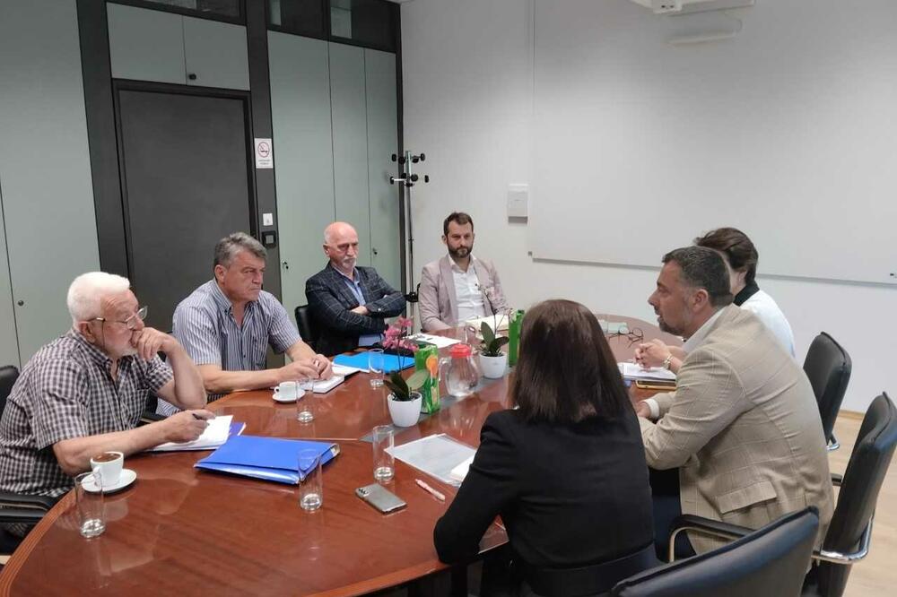 Sa susreta Đurovića i menadžmenta JU Zanatske komore, Foto: Ministarstvo ekonomskog razvoja i turizma