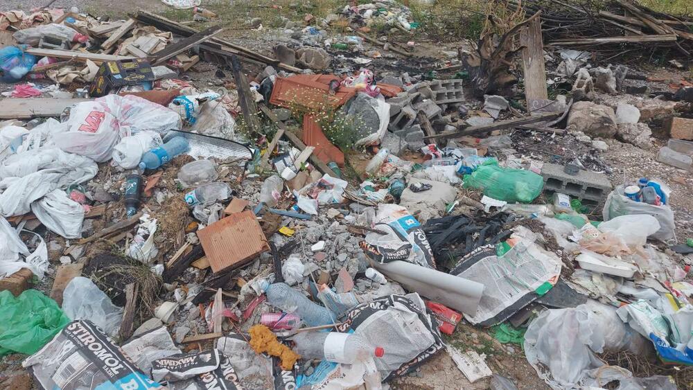 <p>"U Crnoj Gori, ekološkoj državi, nažalost, svijest o očuvanju životne sredine, a posebno rijeka i brojnih izvorišta je kod pojedinaca na izuzetno niskom nivou"</p>