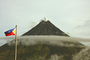 Pojačana aktivnost vulkana Majon na Filipinima, podignut nivo...