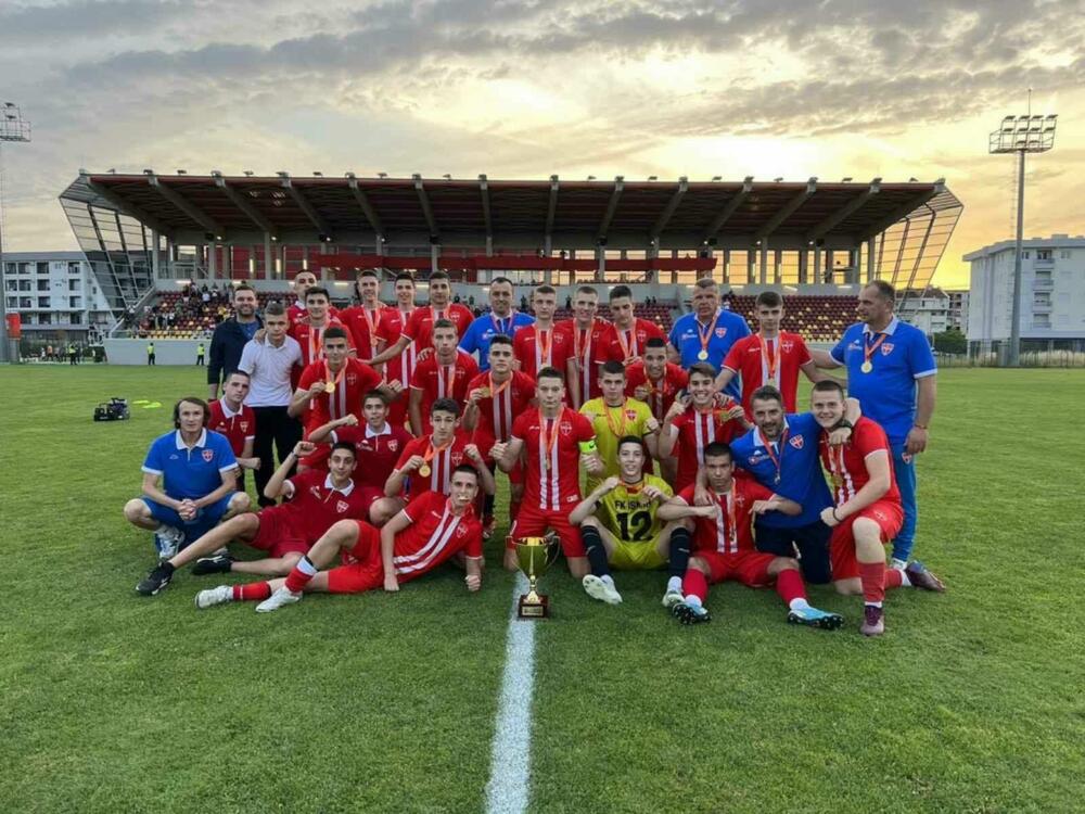 Kadeti Iskre nakon osvojenog Kupa Crne Gore