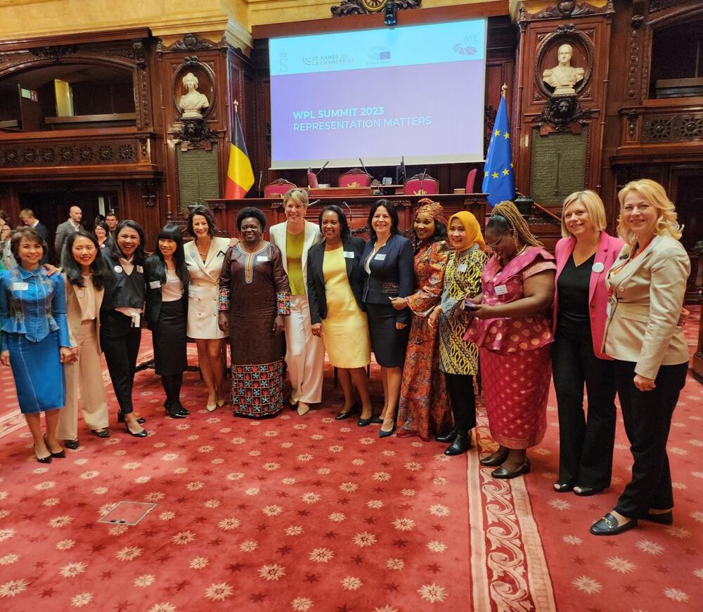 <p>Đurović je, govoreći na temu povećanja broja i uticaja žena u politici, istakla da u se Crnoj Gori, uprkos brojnim naporima koji se već decenijama ulažu u cilju stvaranja društva jednakih mogućnosti za sve, i dalje svjedoči snažnim rodno podijeljenim ulogama koje diktiraju patrijarhalni obrasci</p>