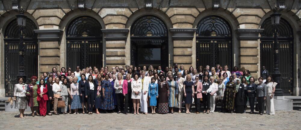 <p>Đurović je, govoreći na temu povećanja broja i uticaja žena u politici, istakla da u se Crnoj Gori, uprkos brojnim naporima koji se već decenijama ulažu u cilju stvaranja društva jednakih mogućnosti za sve, i dalje svjedoči snažnim rodno podijeljenim ulogama koje diktiraju patrijarhalni obrasci</p>