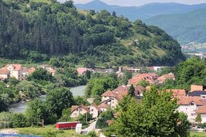 Počinje asfaltiranje putnog pravca Loznice -Gubavač u širini od...