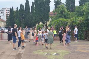 Podgorica: Održan protest predstavnika Savjeta roditelja OŠ...
