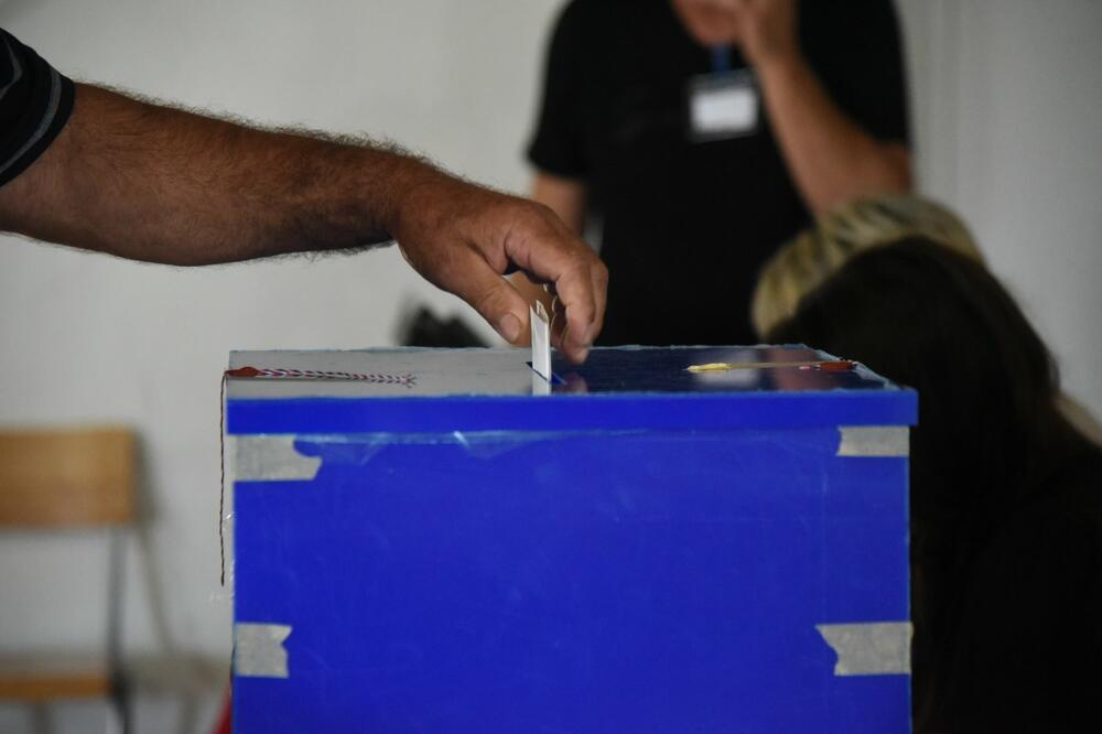 Sa jednog biračkog mjesta (Ilustracija), Foto: Luka Zeković