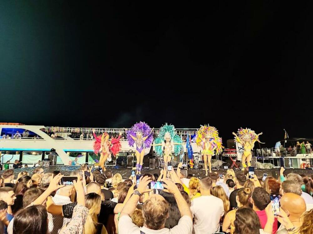 <p>Fantastična atmosfera na trećem izdanju Međunarodnog karnevala u Tivtu</p>