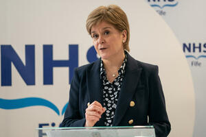 Bivša premijerka Škotske uhapšena, pa puštena bez optužbe,...