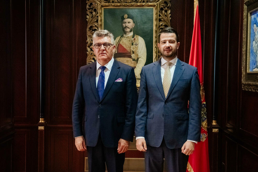 <p>"Crna Gora je posvećena multilateralnoj saradnji, želi da bude kredibilna članica NATO saveza, ubrza pristupanje Evropskoj uniji i bude promoter dobrosusjedskih odnosa“ poručio je Milatović</p>