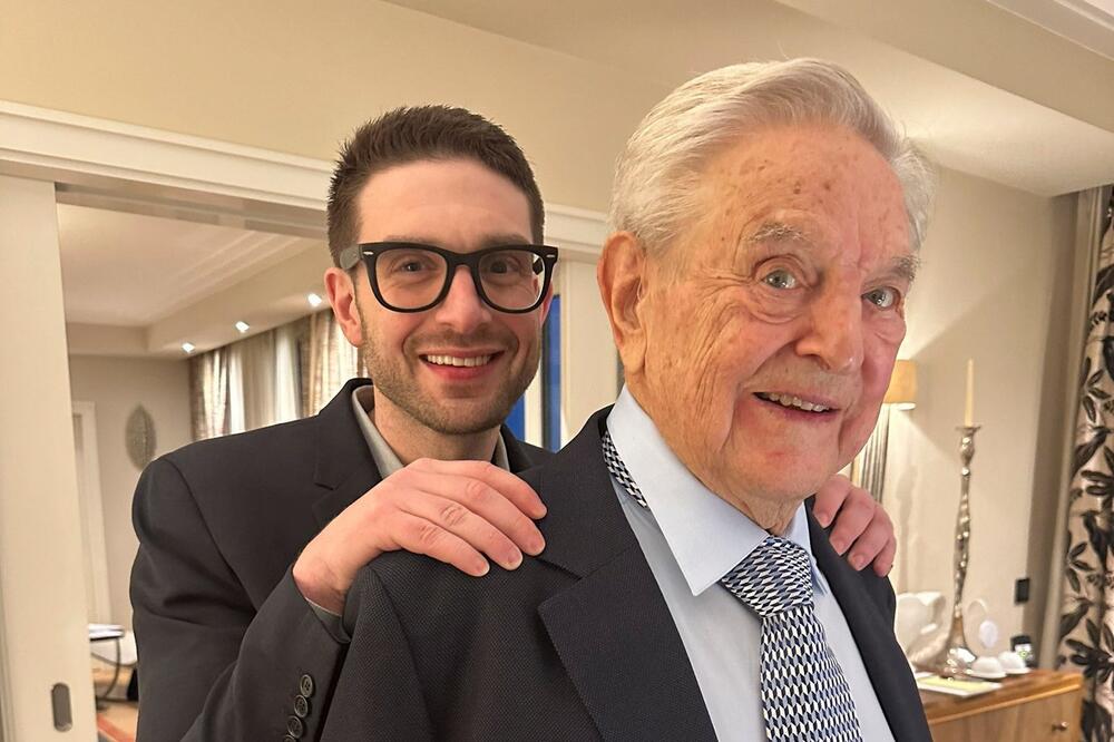 Džordž Soroš sa sinom Aleksandrom, Foto: Reuters