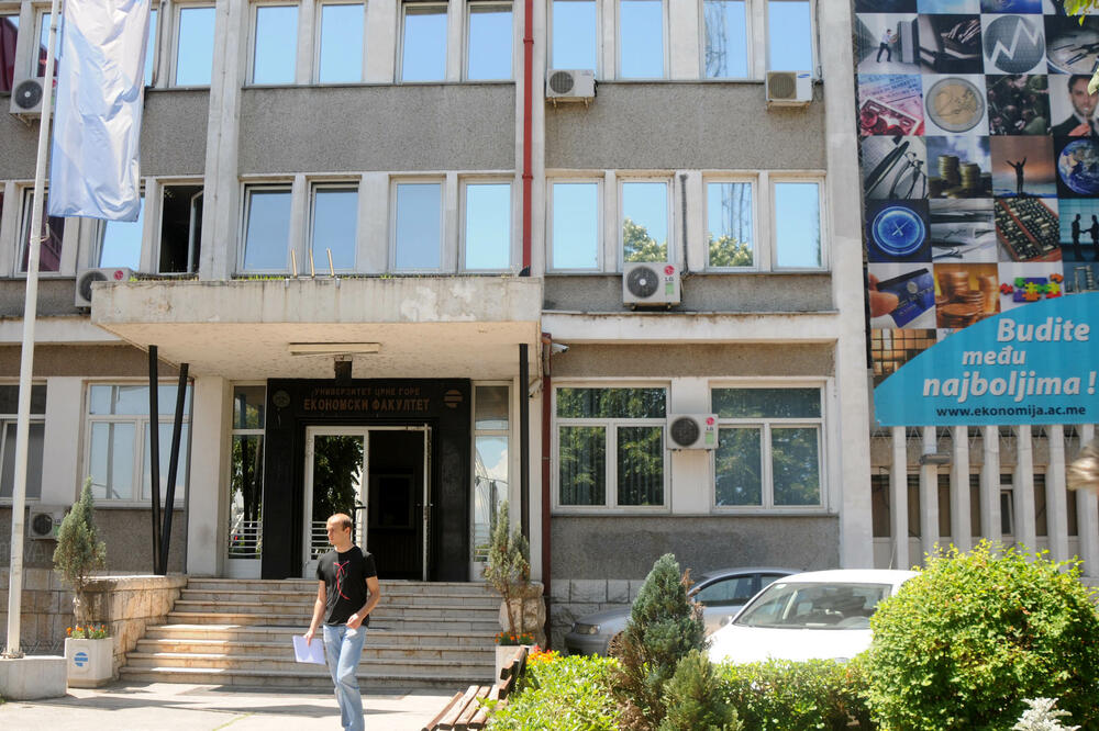 Proceduru završili, čekaju potpis: Ekonomski fakultet UCG, Foto: Boris Pejović