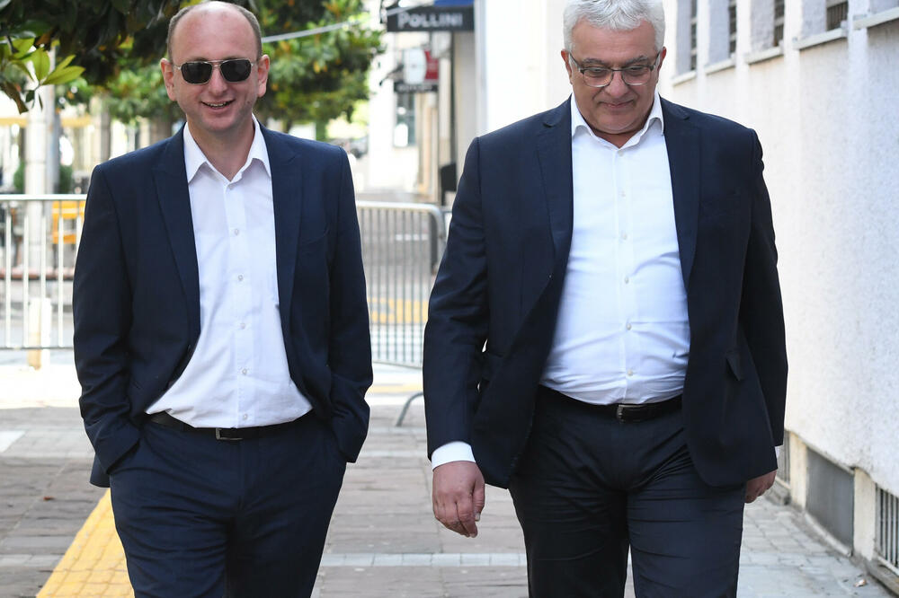 Knežević i Mandić ispred Višeg suda u Podgorici (arhiva), Foto: SAVO PRELEVIC