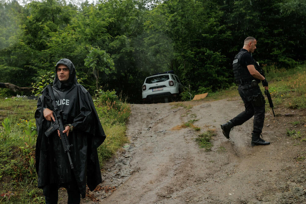 Srpske snaga su juče uhapsile tri kosovska policajca
