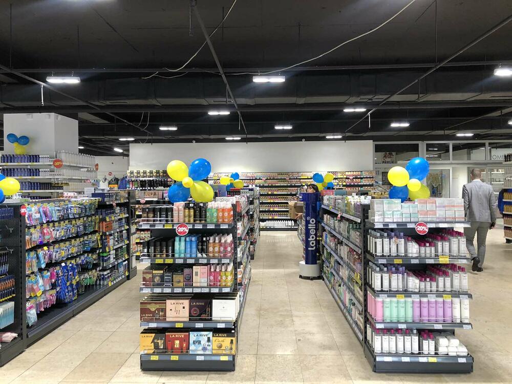 <p>Mil-Pop, 26 godina, ono što prija!</p>