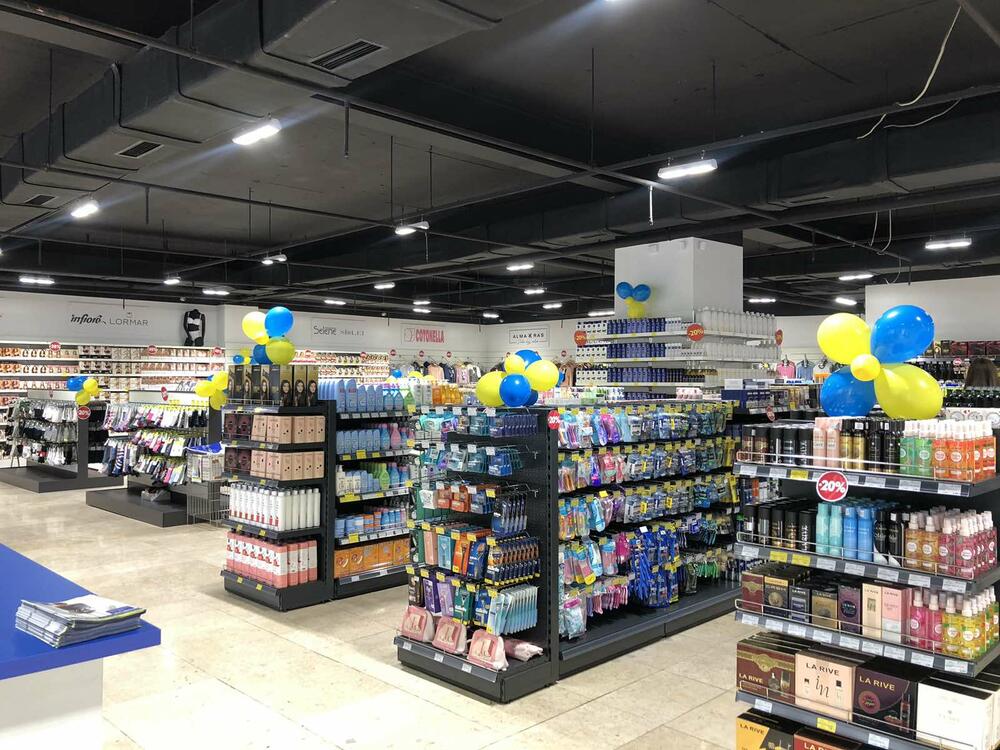 <p>Mil-Pop, 26 godina, ono što prija!</p>