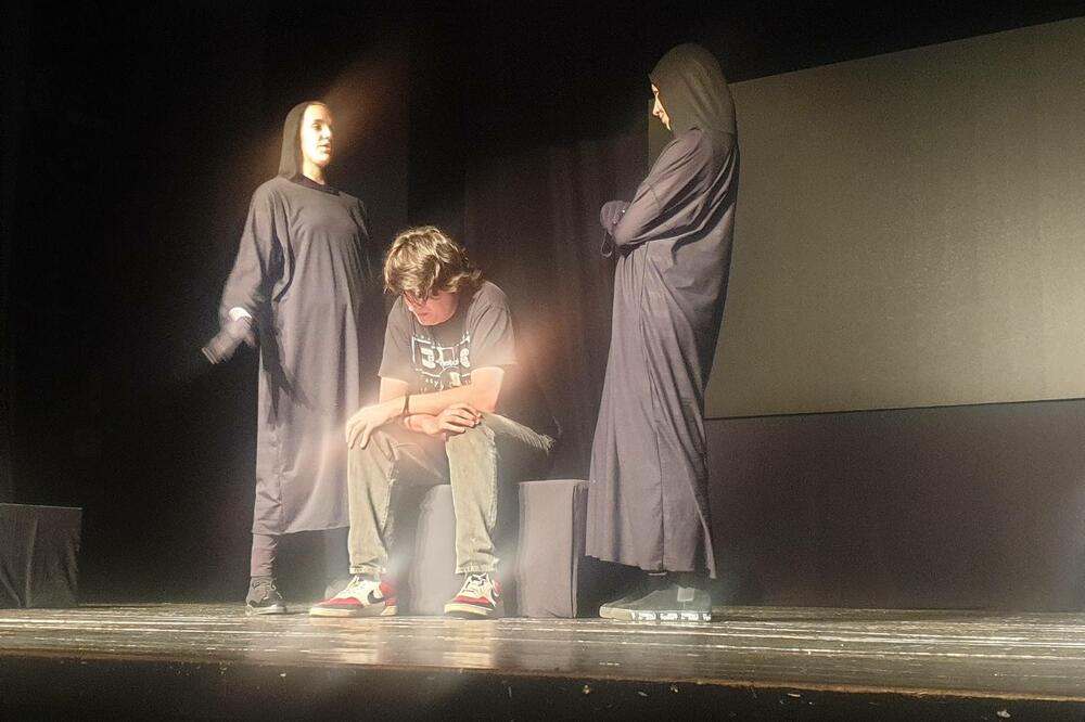 Detalj sa predstave "Par godina za nas", Foto: Jadrankla Ćetković