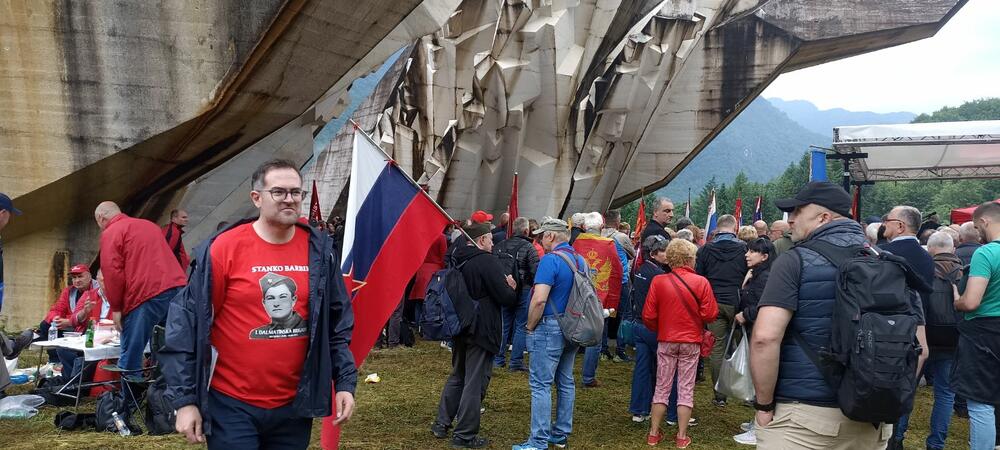 <p>Crna Gora i njene političke elite nijeme po pitanju najkrvavije partizanske bitke tokom Drugog svjetskog rata, u kojem je izvojevana i pobjeda za obnovu državnosti</p>