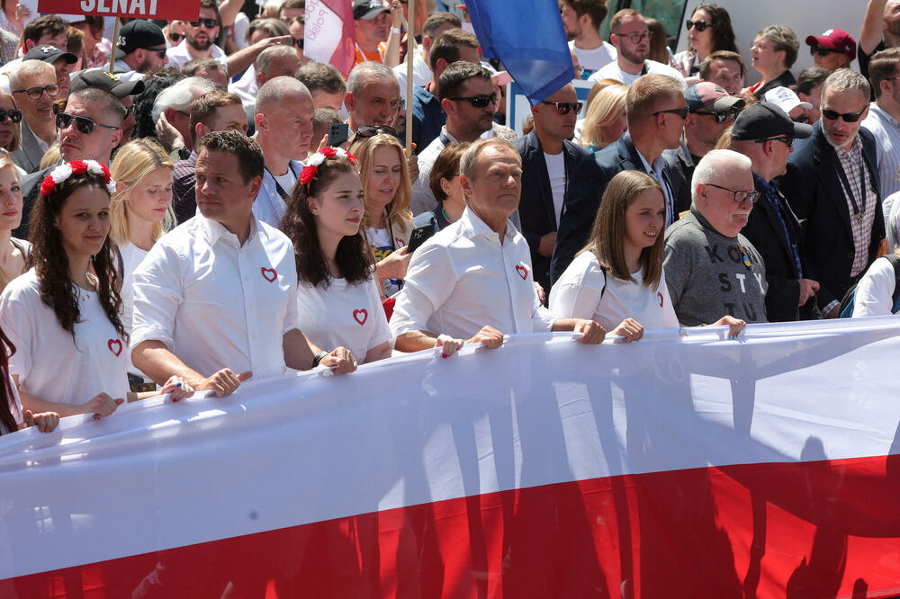 Sa protesta opozicije u Varšavi 4. juna, Foto: Rojters