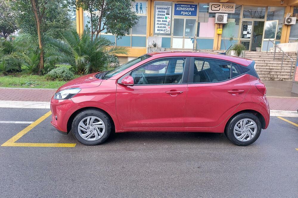 Auto za gerontodomaćice u Tivtu, Foto: Siniša Luković