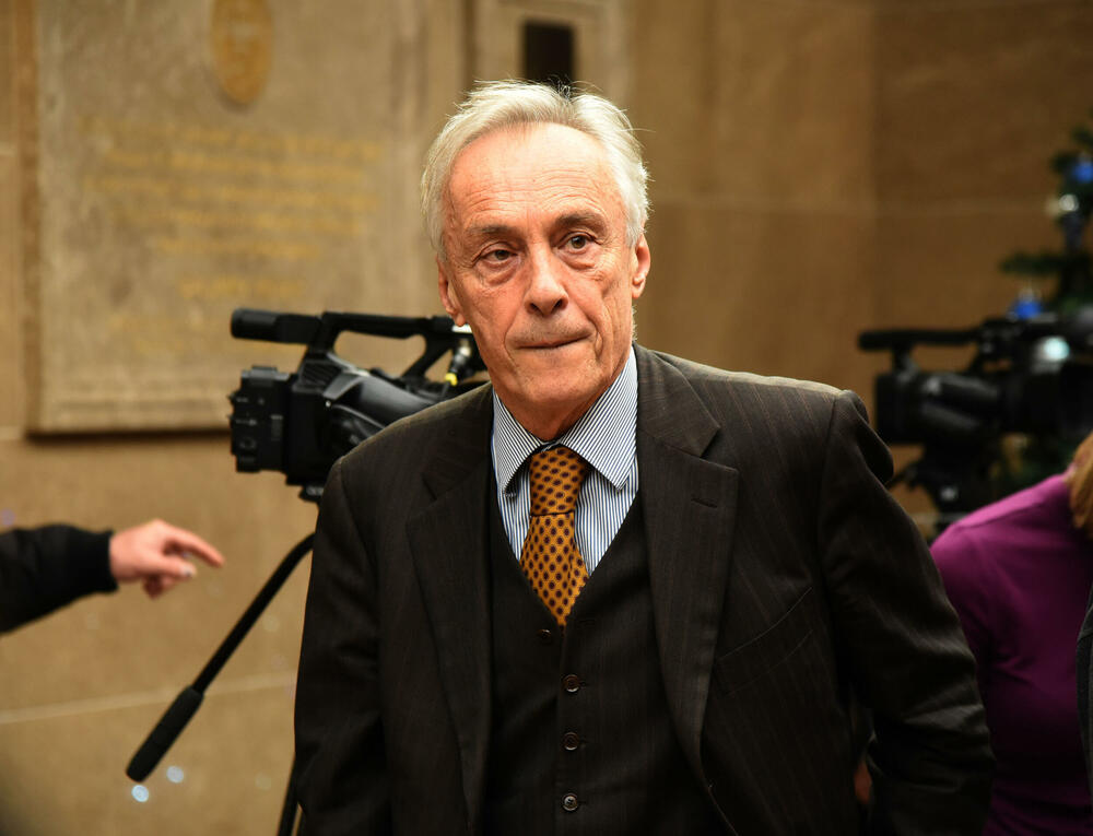 “Iznenađuje ambicija Vlade da stabilizuje druge”: Lekić