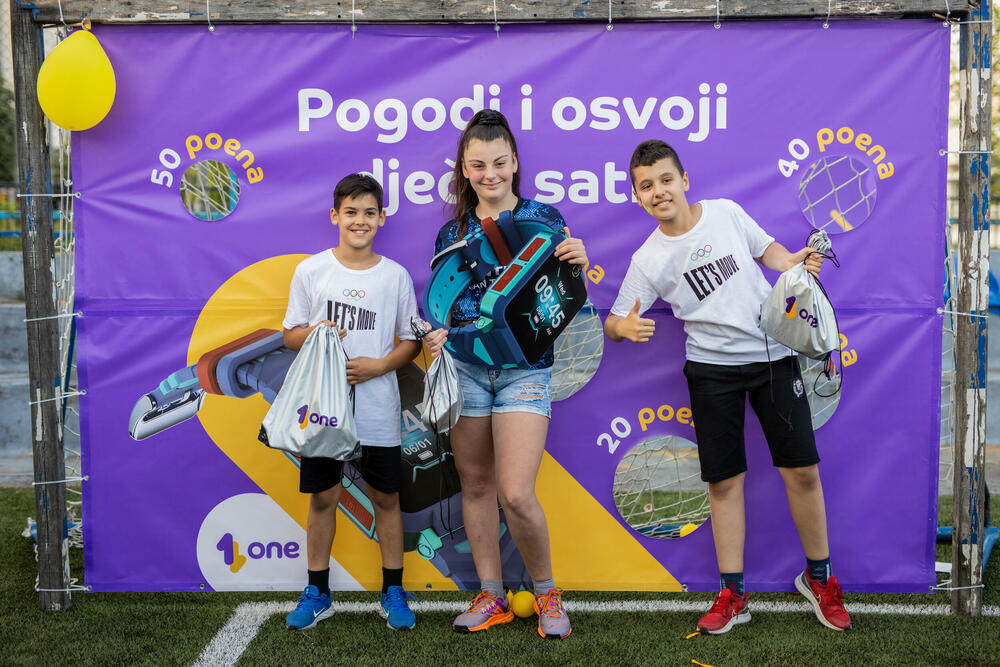 <p>„Lets move“, bio je slogan ovogodišnjeg Međunarodnog olimpijskog dana. Kao Olimpijska mreža Crne Gore, kompanija One i njeni zaposleni sa svojim mališanima pridružili su se proslavi Crnogorskog olimpijskog komiteta na terenima Sportskog centra Morača, dodajući ovoga puta i pokret u realizaciju zajedničke inicijative „Uči, saznaj i pokreni se“.</p>