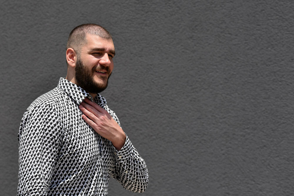 Milošević po izlasku iz pritvora, Foto: Boris Pejović