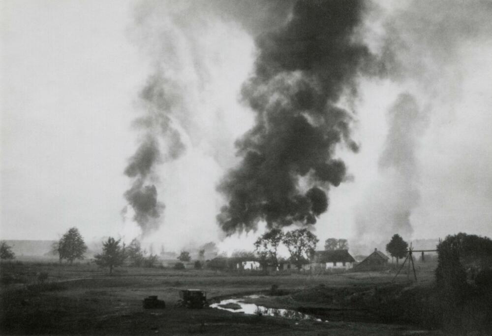 Posljedice njemačkog napredovanja: Rusko selo u plamenu
