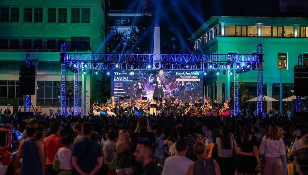 <p>"Djeca su spontana i nesputana publika, atmosfera je bila kao na rok ili pop koncertu što je super. Orkestar je takođe oduševljen prijemom kod publike. Dva smo bisa dali i zaista smo srećni", naveo je maestro Robert Homen</p>