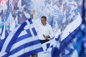 Mitsotakis also won over the old communists