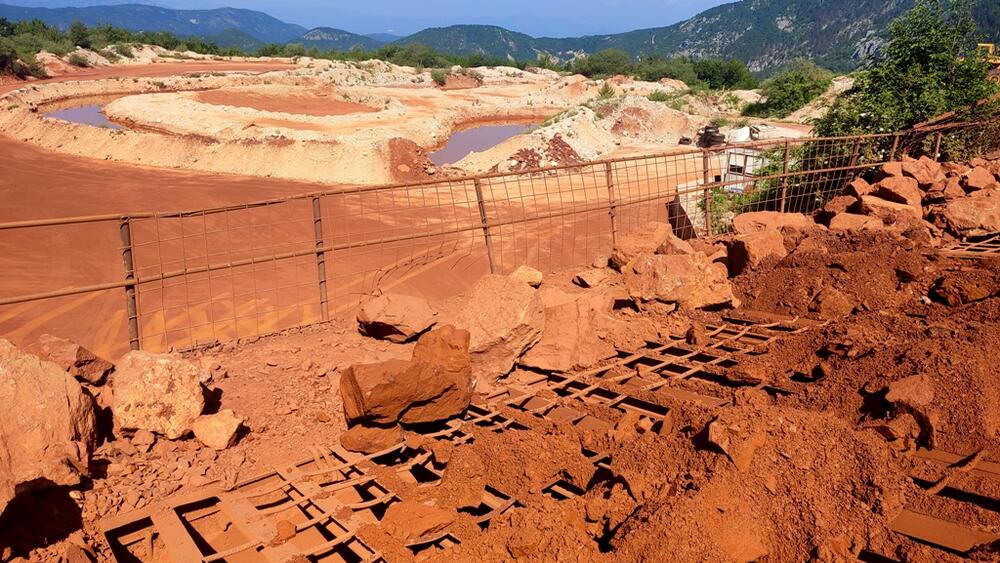 <p>Rudari su dva puta isplatu zarada tražili na 5.000 metara ispod zemlje, a nakon desetak godina novi početak i rad za firmu "Bumech" iz Poljske trajao je svega šest godina</p>