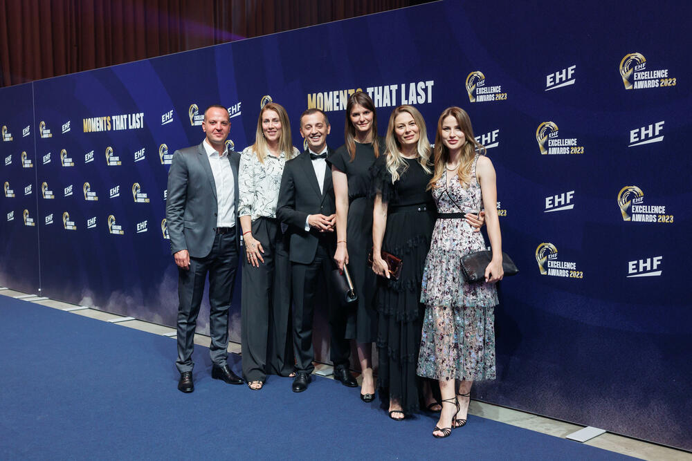 <p>EHF odlučio da izabere najbolje igrače u takmičenjima koja je organizovao u posljednjih 30 godina, po jedno iz muške i ženske konkurencije</p>