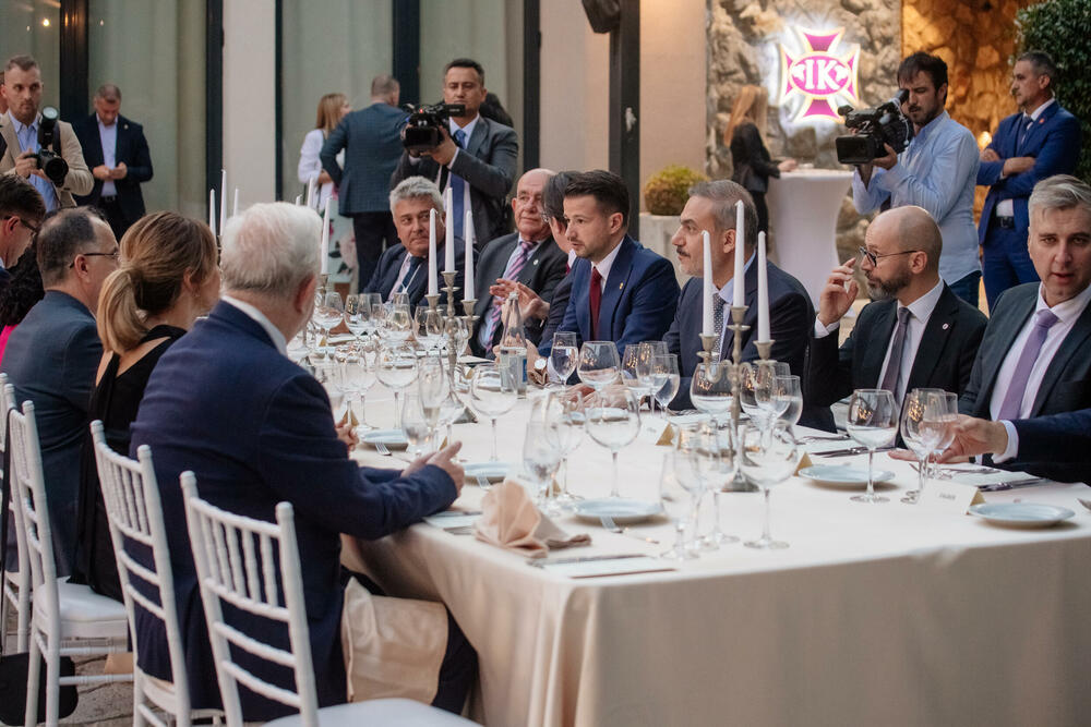 <p>Današnjim Samitom se završava predsjedavanje Crne Gore regionalnoj inicijativi</p>