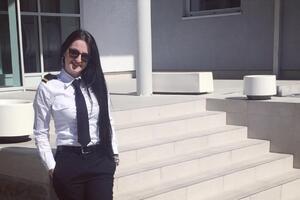 Upoznajte Nikoletu, prvu ženu civilnog pilota u Crnoj Gori:...