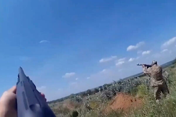 Ruski jeftini dron samoubica: Uništava skupu ukrajinsku opremu,...