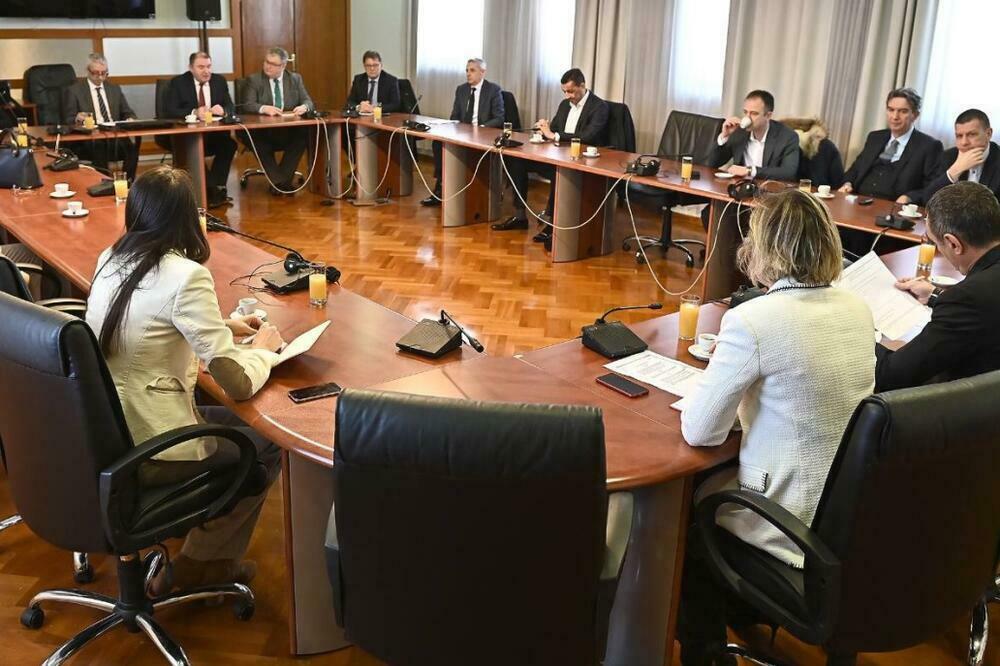 Sa ranijeg sastanka u vezi sa solidarnim doprinosom, Foto: Ministarstvo finansija