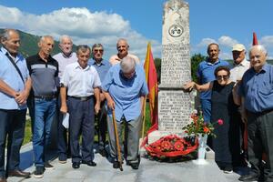 UBNOR i antifašisti Nikšića posjetili spomenik braći Maksimović u...