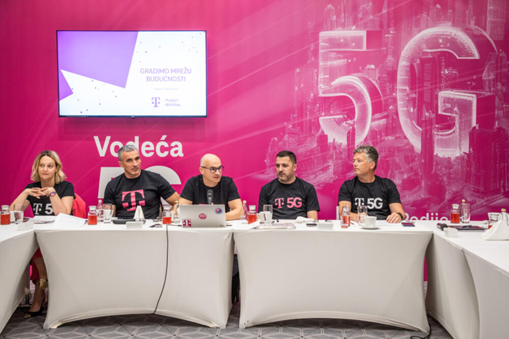 <p>Modernizacija mobilne mreže Crnogorskog Telekoma jasno izdvaja tu kompaniju na tržištu i pozicionira je kao stabilan i uvijek dostupan servis korisnicima, što je posebno važno tokom ljetnje sezone, u kojoj je internet saobraćaj za 50 odsto veći nego u ostatku godine.</p>