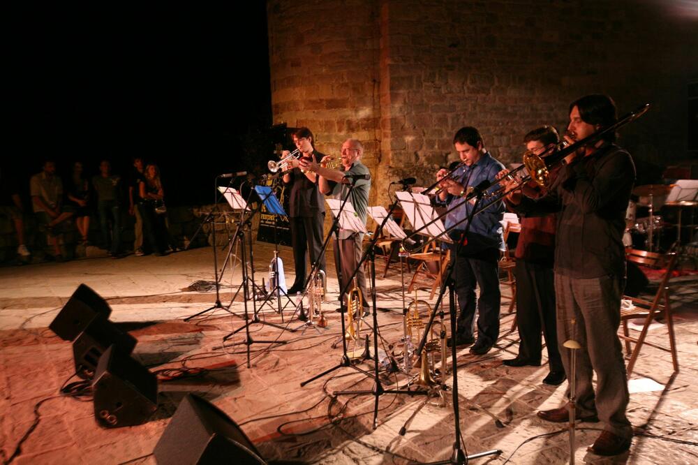 Scena između crkava, Foto: Grad teatar Budva