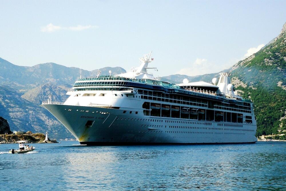 Druga po veličini kruzing kompanija u svijetu: "Royal Caribben" u Boki, Foto: Siniša Luković