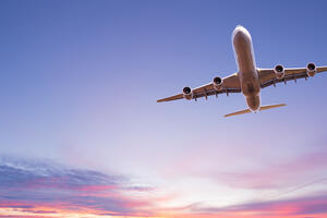 Avio-kompanije moraju nadoknaditi štetu putniku ako avion kasni...