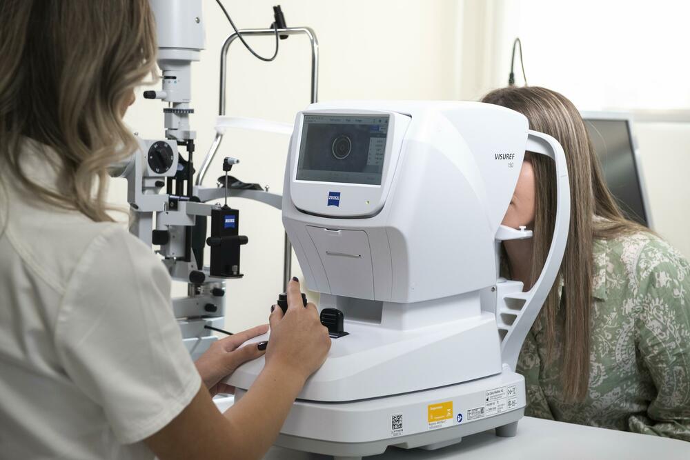 <p>U oftalmološkoj ambulanti Poliklinike Milmedika moguće je obaviti i kompletan preoperativni pregled za operaciju katarakte i drugih zahvata na prednjem i zadnjem segmentu oka</p>