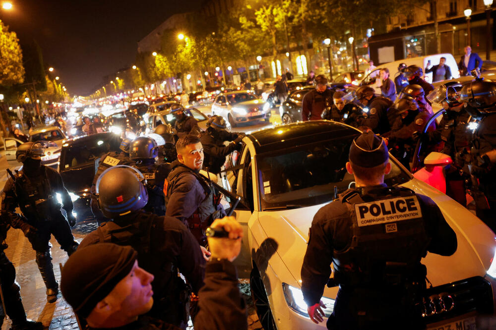 Neredi na ulicama Pariza, Foto: Reuters
