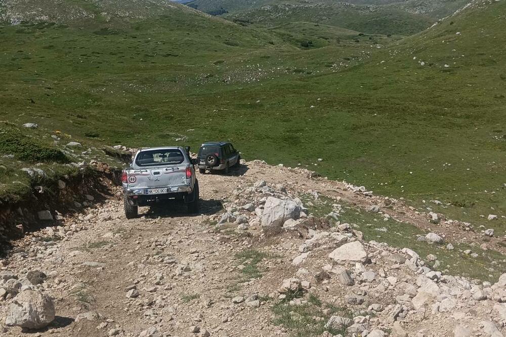 Terenci na teško dostupnim putevima, Foto: Privatna arhiva