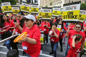 SAD: Hiljade ljudi na ulicama Los Anđelesa, traže veće plate i...
