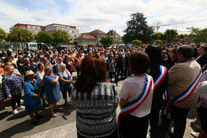 U Francuskoj počelo okupljanje ispred opštinskih zgrada