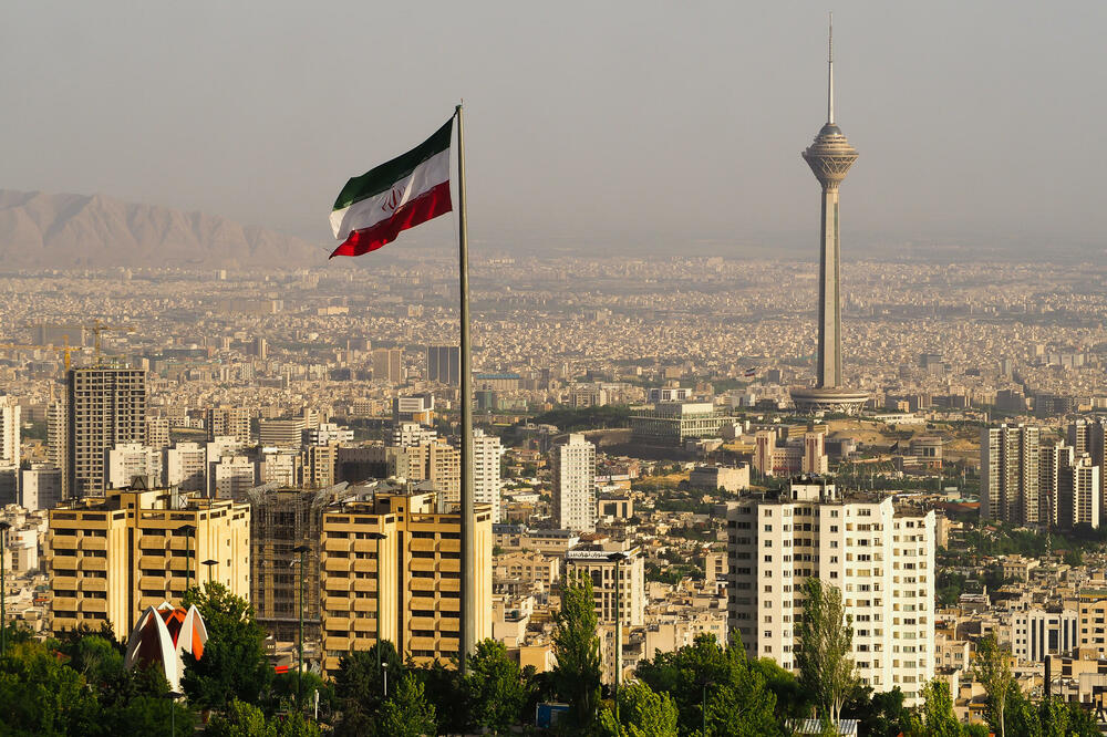 Teheran je obećao da će uzvratiti na vazdušni napad Izraela, Foto: Shutterstock